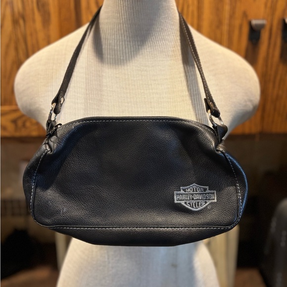 Harley-Davidson Handbags - Harley-Davidson Classic Black Shoulder Bag